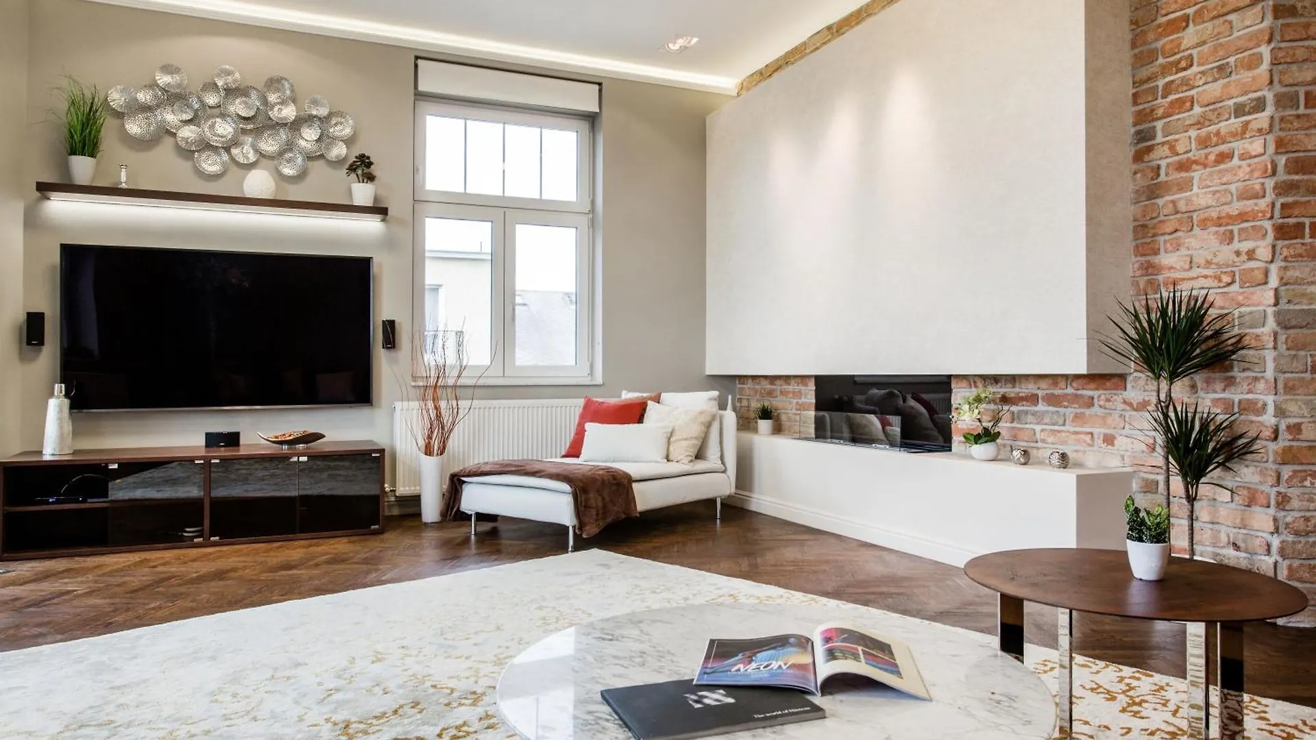 Luxurious Danubeside Apartment For 6 Budapest