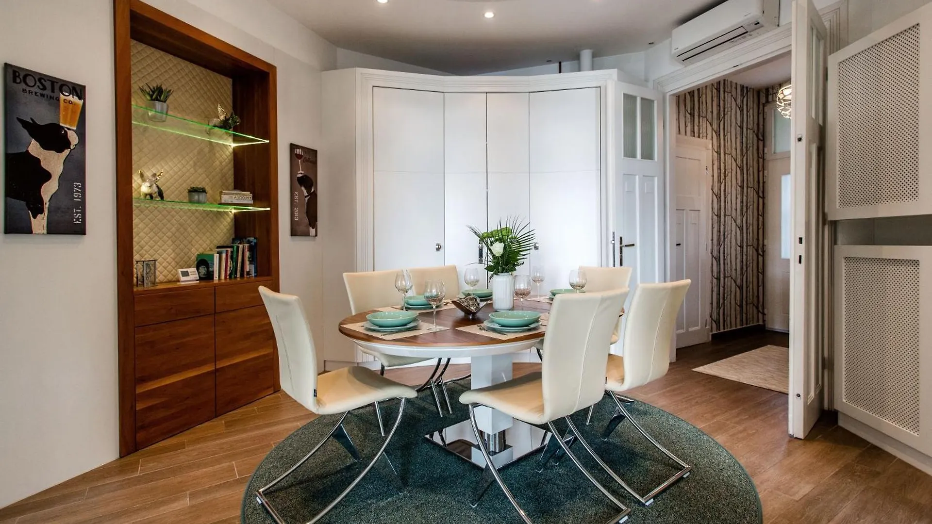 Luxurious Danubeside Apartment For 6 Budapest Hungary