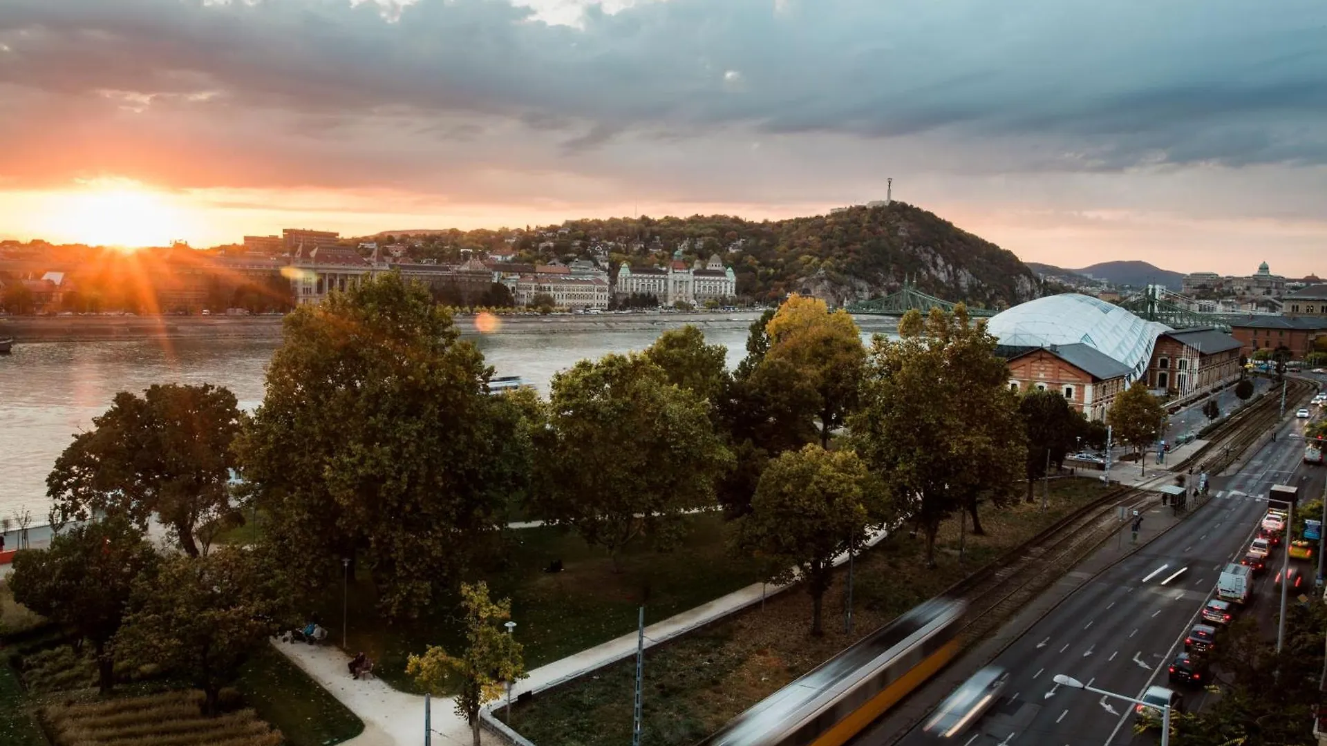 Luxurious Danubeside Apartment For 6 Budapest 0*,  Hungary